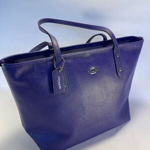 Coach Purple Leather Full Zip Women's Tote Bag